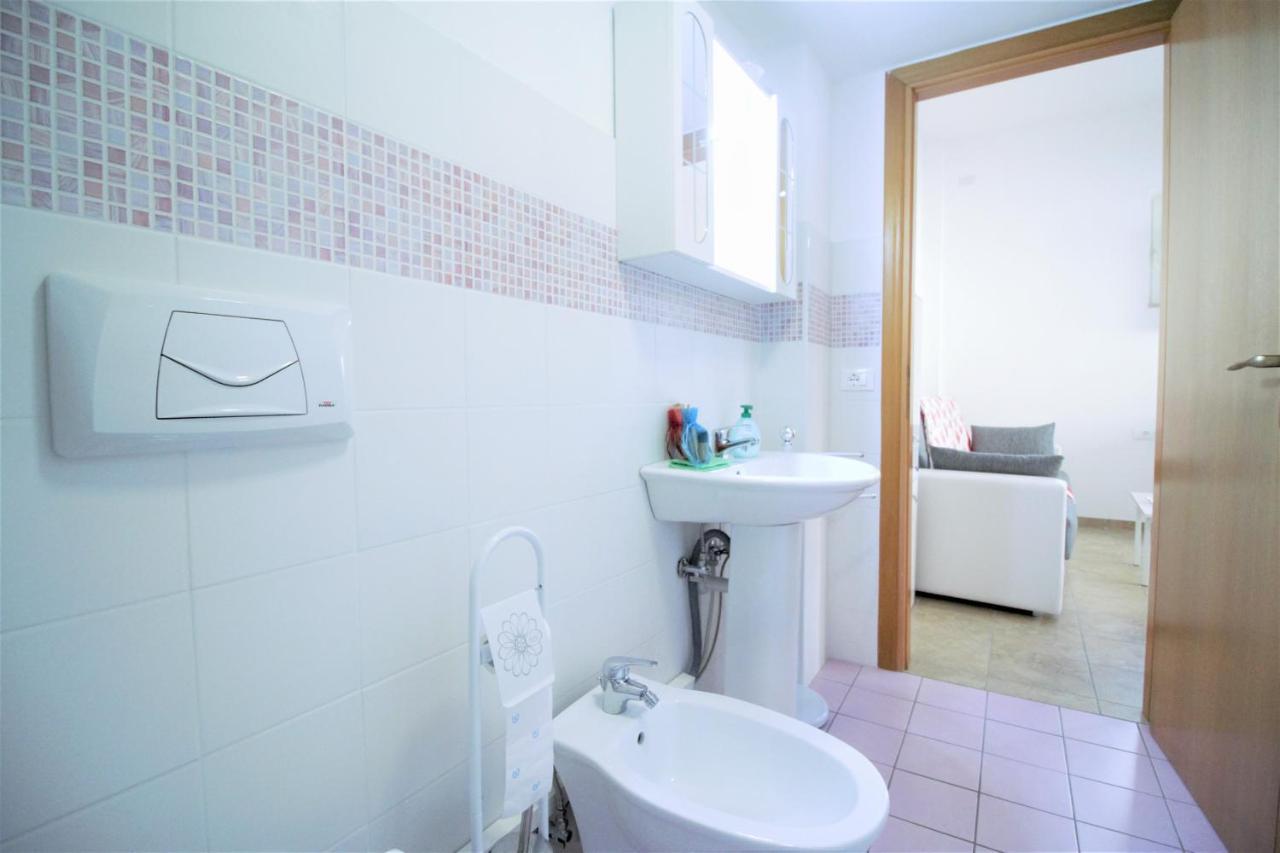 Holidaycasa Sebastiano - Grazioso Bilocale A 150 Mt Dal Mare Sperlonga Exterior foto